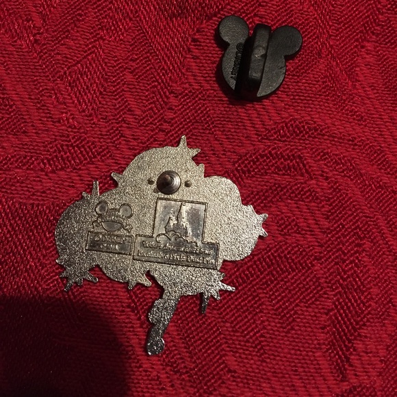 Disney Trading pins ✨ “Tinker Bell”✨💫 - Picture 3 of 4